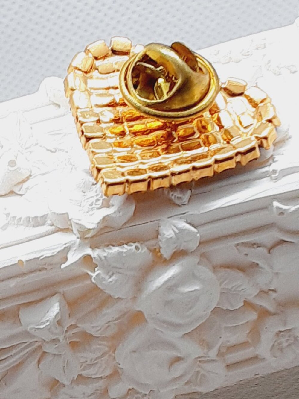 New patriotic heart Put'em Pin - Picture 2 of 6